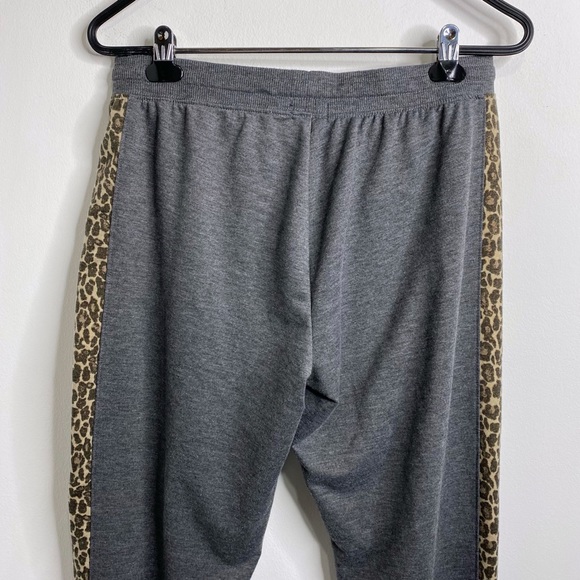 Splendid Gray and Leopard Print Matching 2pc. Jogger Set - Picture 13 of 14